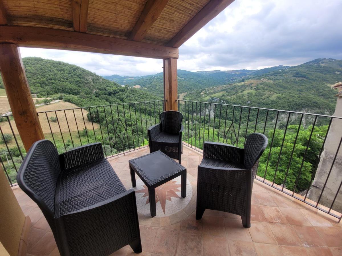 Luciae Domus Hotel Roccascalegna Exterior photo